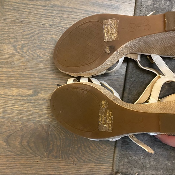 Heels - Picture 3 of 3